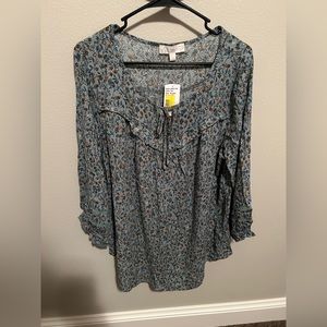 Weekend by Suzanne Betro blue top with flowers, size XL